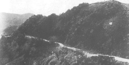 la tortuosa carretera del Asomante