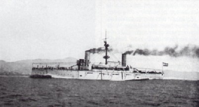 Una imagen del Crist&oacute;bal Col&oacute;n en alta mar,  pintado de blanco