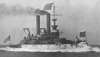 El acorazado Iowa, primer buque americano  sobre el cual rompi&oacute; fuego el Col&oacute;n