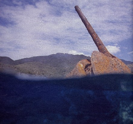 Otra perspectiva del ca&ntilde;&oacute;n de grueso calibre del Vizcaya