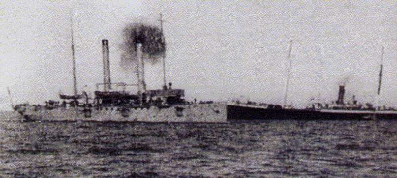 Momento en el que es apresado el vapor espa&ntilde;ol  BUENAVENTURA por los norteamericanos sin que a&uacute;n se hubieran declarado las hostilidades