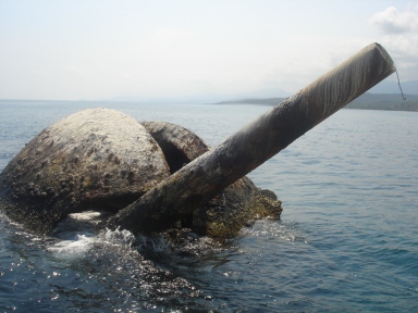Ca&ntilde;on de proa del Vizcaya, de 28 cm de calibre.