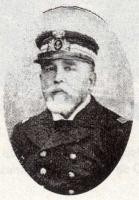 Teniente de Nav&iacute;o de 1&ordf; Clase V&aacute;zquez, comandante del destructor Plut&oacute;n