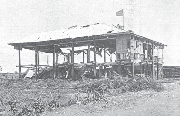 Noveleta. Cuartel de la Guardia Civil tras ser atacado.