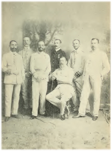 El General Lachambre y sus ayudantes de campo.